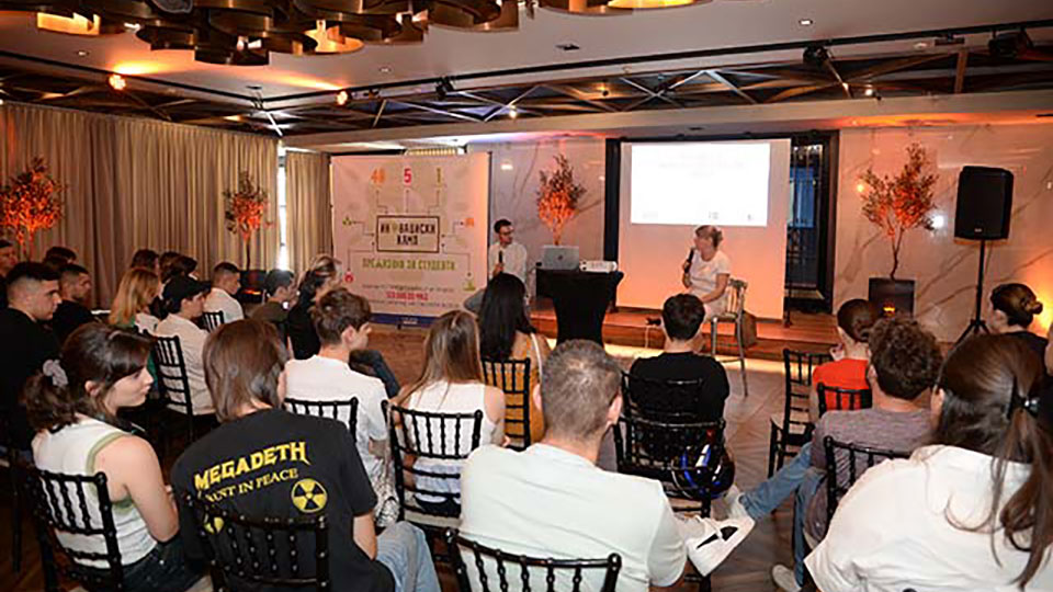 Иднината е во младите кои се движечка сила на иновациите