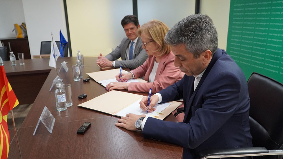 Потпишан договор за грант со ЕБОР за старт на втората фаза од Регионалниот проект за управување со цврст отпад