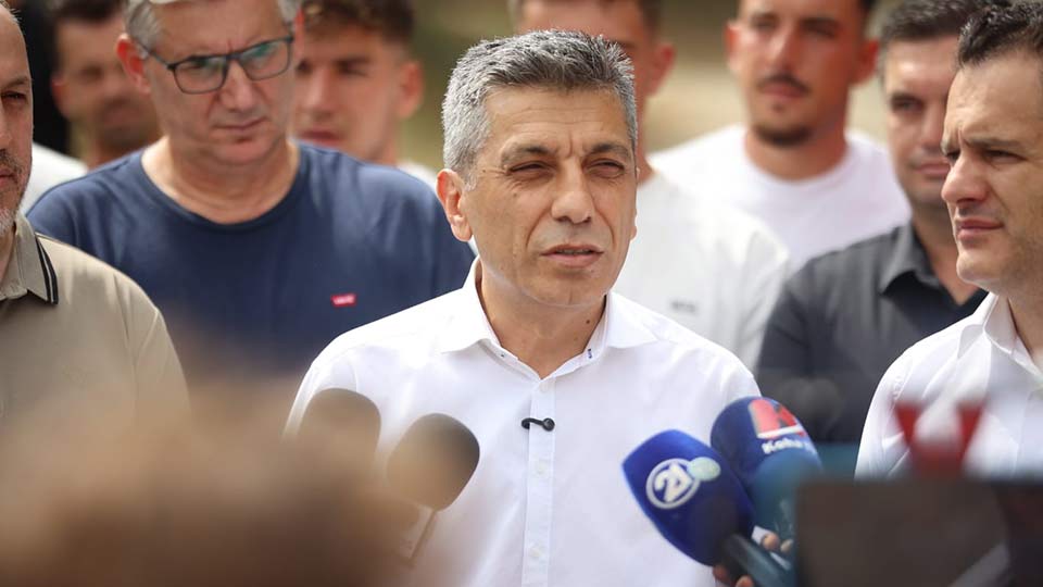 Меџити изврши увид на градежните активности за изградба на примарната водоводна мрежа во Мерово, Желино